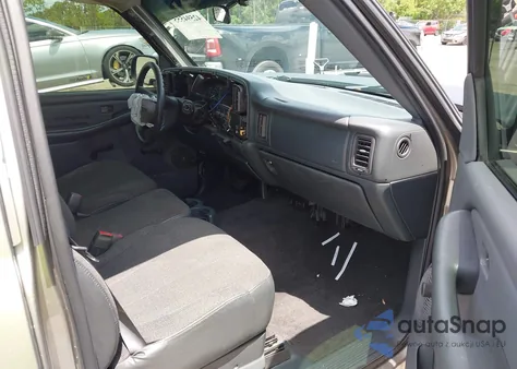 2001 Chevrolet Silverado 1500 из США, поврежденный, VIN 1GCEC14WX1Z134240